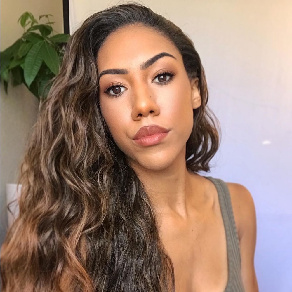 Meet your Posher, Chéyan